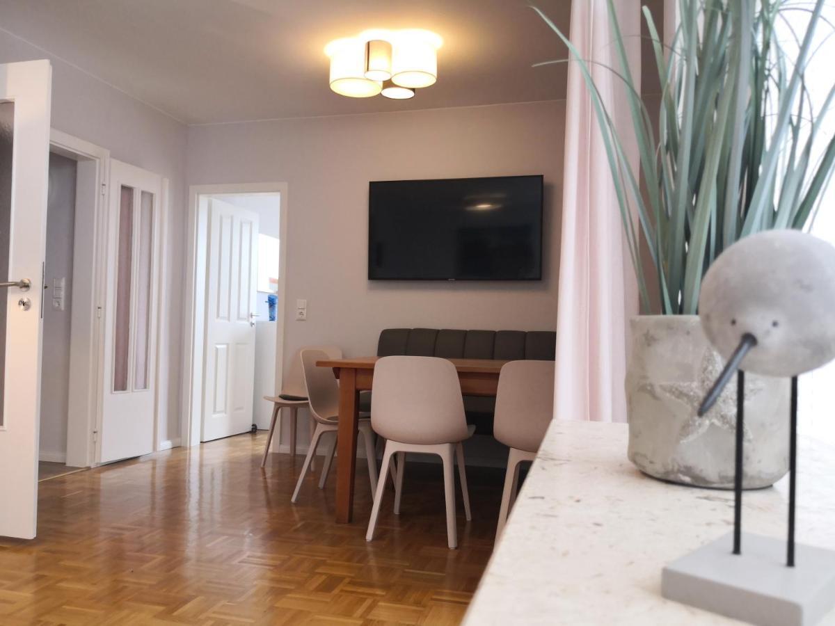 Ferienwohnung Fuer Grosse Familien Im Haus Akunak Бюзум Екстер'єр фото