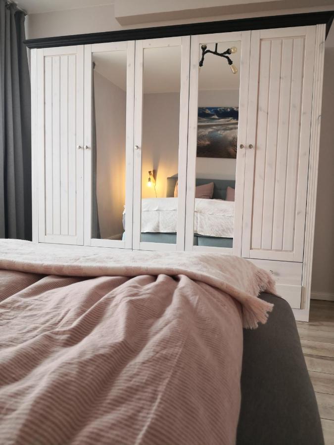 Ferienwohnung Fuer Grosse Familien Im Haus Akunak Бюзум Екстер'єр фото