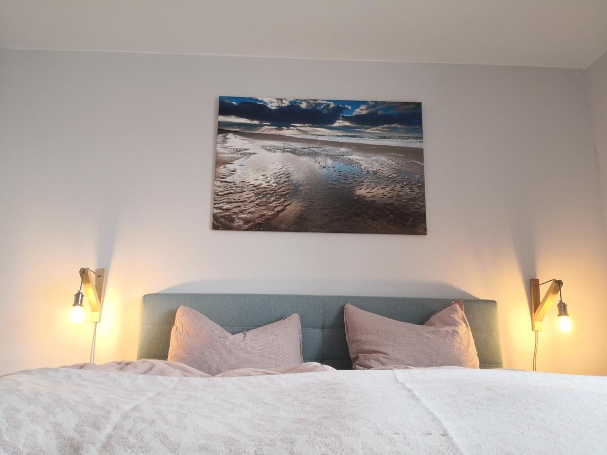 Ferienwohnung Fuer Grosse Familien Im Haus Akunak Бюзум Екстер'єр фото
