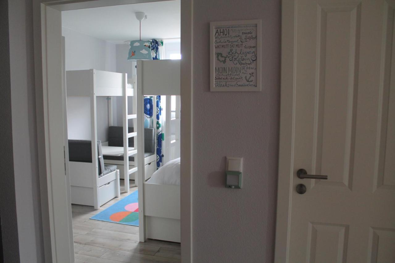Ferienwohnung Fuer Grosse Familien Im Haus Akunak Бюзум Екстер'єр фото